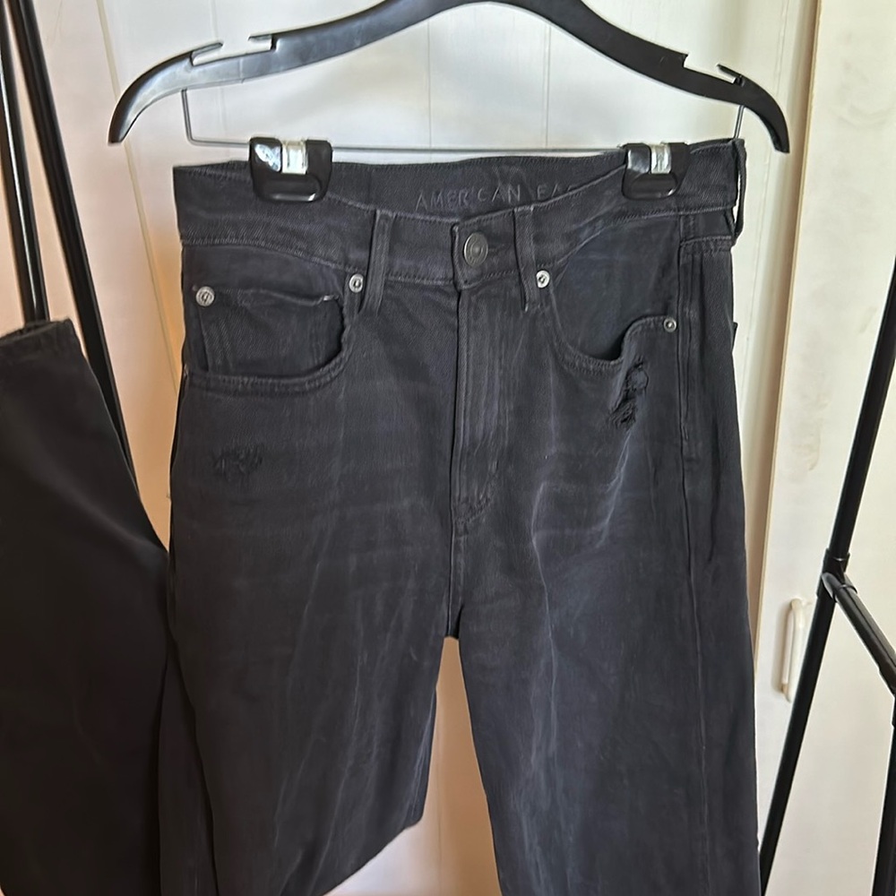 Black mom jeans